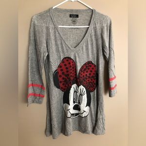 NWT  DISNEY COUTURE MINNIE MOUSE 3/4 Slv V Neck Tshirt Top Size M